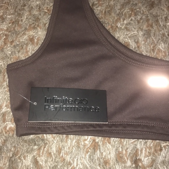 Infinite Performance sports bra - Picture 5 of 6